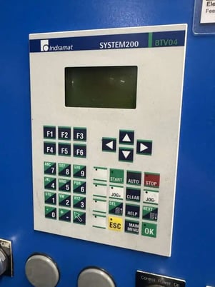 Cincinnati Milacron No. 220-8, centerless grinder, with Hayes 3020 Servo automated in/thru feed - Image 9