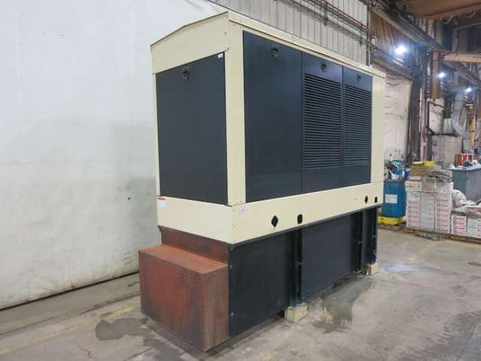 350 KW Kohler #350REOZV, diesel generator, weatherproof enclosure, 277/480 Volts, 286 hours, 2005 - Image 2