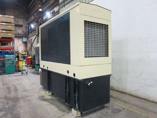 350 KW Kohler #350REOZV, diesel generator, weatherproof enclosure, 277/480 Volts, 286 hours, 2005 - Image 3