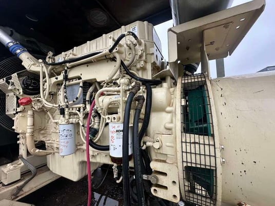 350 KW Kohler #350REOZV, diesel generator, weatherproof enclosure, 277/480 Volts, 286 hours, 2005 - Image 7