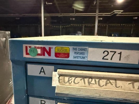 17 Drawer Lyon, Tool Cabinet, Configurable Deviders - Image 2