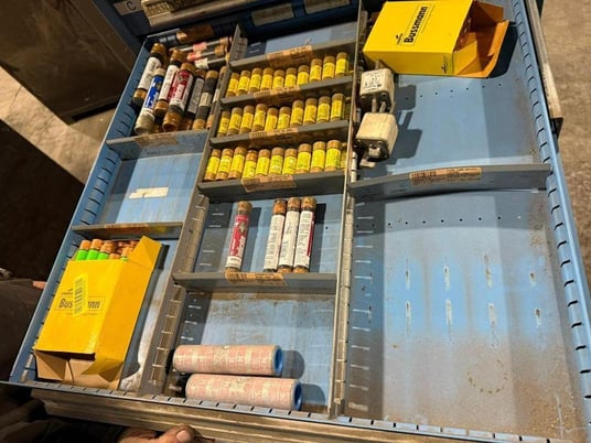 17 Drawer Lyon, Tool Cabinet, Configurable Deviders - Image 5