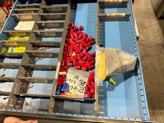 17 Drawer Lyon, Tool Cabinet, Configurable Deviders - Image 7