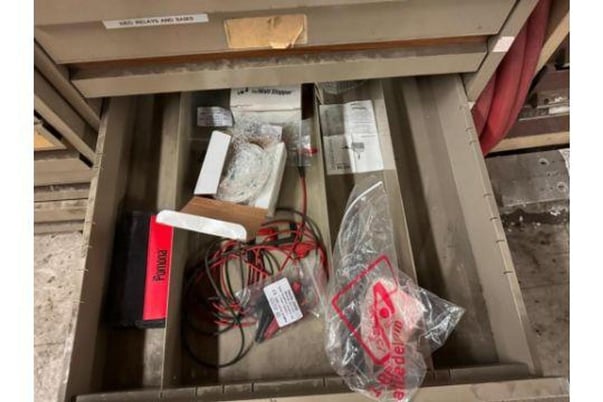 10 Drawer Microform, Vidmar Style Tool Cabinet w/ Deviders - Image 2