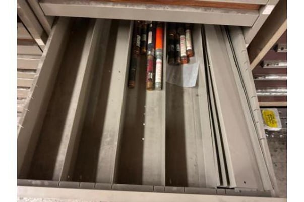 10 Drawer Microform, Vidmar Style Tool Cabinet w/ Deviders - Image 3