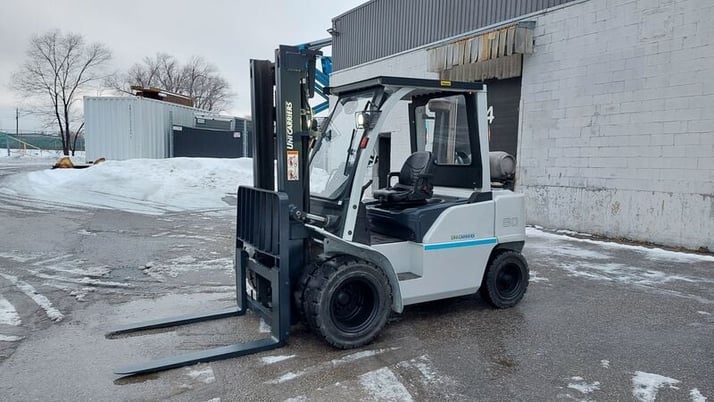 8000 lb. Unicarriers #PF80, outdoor forklift, LPG, 2-stage, side shift, 179" lift height, heater, 2020 - Image 1