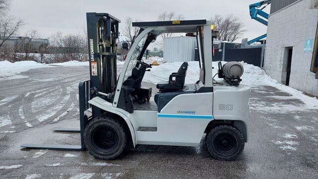 8000 lb. Unicarriers #PF80, outdoor forklift, LPG, 2-stage, side shift, 179" lift height, heater, 2020 - Image 9