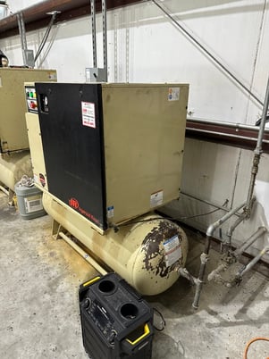 38 cfm, 125 psi, Ingersoll-Rand #UP6-10TAS-125, Air Compressor, 80 gallon Tank, 10 HP, 200 V, 2015 - Image 2