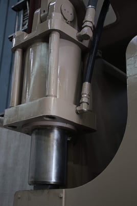 175 Ton, Cincinnati #175CB, press with newer Automech back gauge and tooling, 12' overall, 10" stroke - Image 4