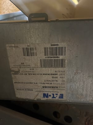 Eaton, indoor panel, 277/480 Volts, 3-phase, 4 wire - Image 3