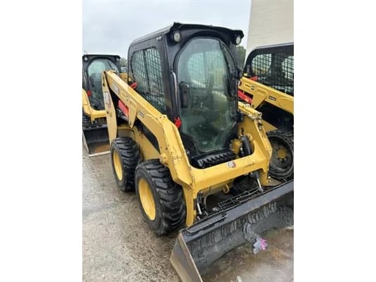 Caterpillar 226D3, Compact Wheel Skid Steers, Solid Tires, 2355 hours, 2022 - Image 2
