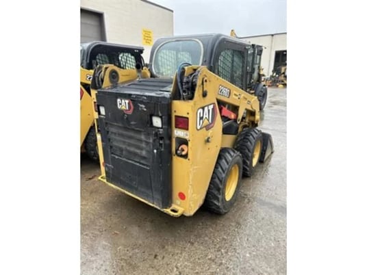 Caterpillar 226D3, Compact Wheel Skid Steers, Solid Tires, 2355 hours, 2022 - Image 3