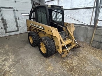 John Deere 250, Skid Steer, 2.9L Diesel Engine, 66" Bucket, 250 Amps, 2400 RPM, 18.5 hours - Image 4