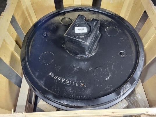 Hitachi #9101204, Idler Assembly - Image 1