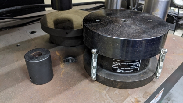 120000 lb. (600kN) Instron #600DX, reconditioned/retrofitted & certified, 1 yr warranty - Image 3