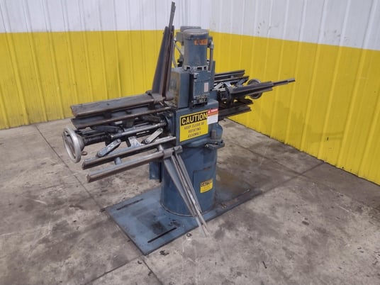 1600 lb. CWP #2RDM, motorized double end coil reel uncoiler, 18" width, 48" outside dimensions - Image 3