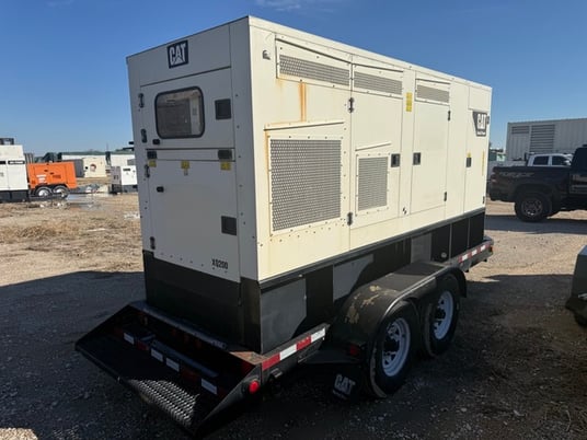 200 KW Gaia Corp. #XQ200-2, Diesel Generator Set, 1800 RPM, 694/274 amps, 208/480 Volts, 2013 - Image 4