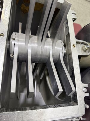 Fitzpatrick Fitz-Mill #D, Hammer Mill, VFD Control, 12" diameter cut chamber, 16 blades, 7.5 HP, GS2 drive - Image 9