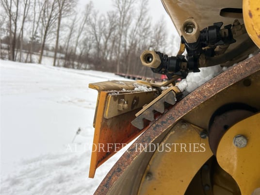 Caterpillar CB15, Twin Drum Roller, 1846 hours, S/N: M9400319, 2021 - Image 4