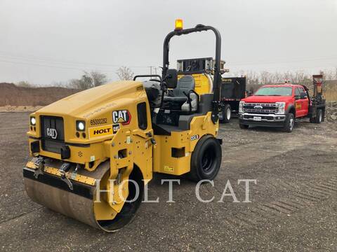 Caterpillar CC4.0, Combination Roller, 44 hours, S/N: 65000282, 2024 - Image 1
