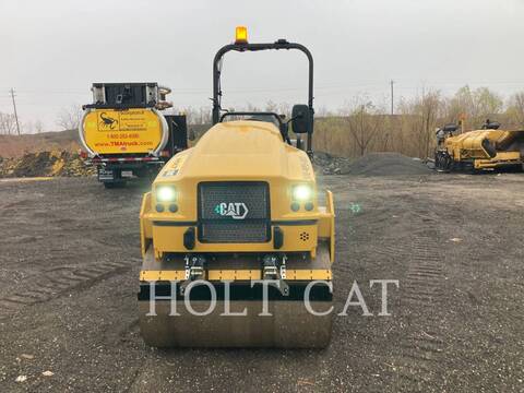 Caterpillar CC4.0, Combination Roller, 44 hours, S/N: 65000282, 2024 - Image 8