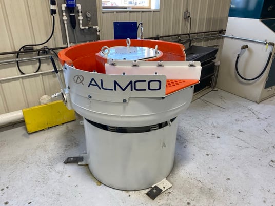 4 cu.ft. Almco #AB-4, Vibratory Round Bowl Finisher, variable speed, flowmeter - Image 2