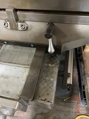 Alliant, variable speed vertical miller, 9" x42" tbl., 2 HP, Mitutoyo 2-Axis digital read out, rotary table - Image 4