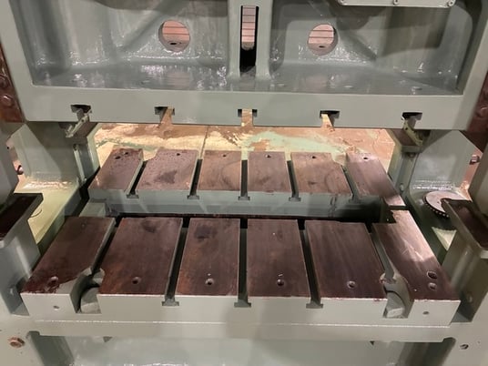 60 Ton, Minster #P2-60-36, Mechanical Stamping Press, 36" x 25" bed, 3" stroke, 3" adjustment, 13.5" shut - Image 4