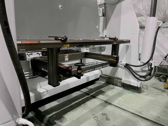 400 Ton, Accurpress #740012, CNC Hydraulic Press Brake, 12' bed, 10'-6" between housings, 20" open height - Image 2