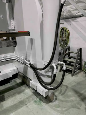 400 Ton, Accurpress #740012, CNC Hydraulic Press Brake, 12' bed, 10'-6" between housings, 20" open height - Image 5