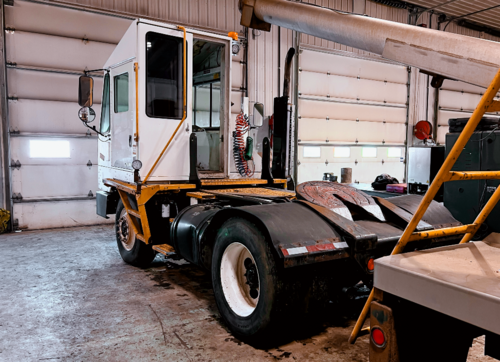 Kalmar Yard Truck, Terminal Truck, S/N 328207 - ECM Verified, Low Miles, Service in Progress, 2012 - Image 4