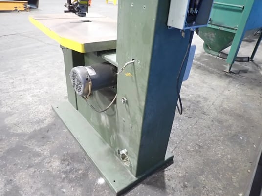 36" SCMI #900-SC, Vertical Band Saw, 46" x 31" Table, 3.7 kW, 1745 RPM, 230/460 V - Image 10