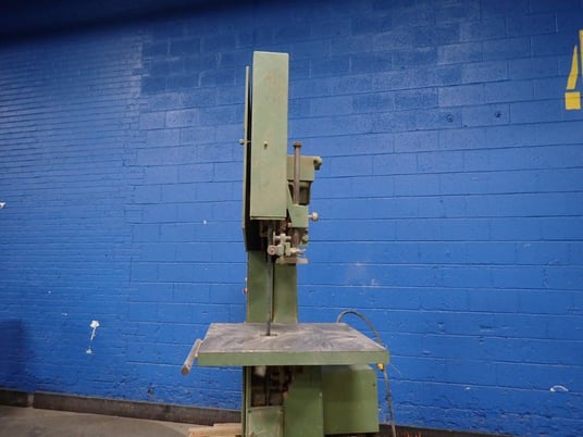 31" Danckaert, Vertical Band Saw, 31.5" x 31.5" Table, 0.5" Blade - Image 2