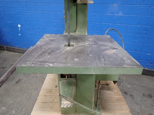 31" Danckaert, Vertical Band Saw, 31.5" x 31.5" Table, 0.5" Blade - Image 4