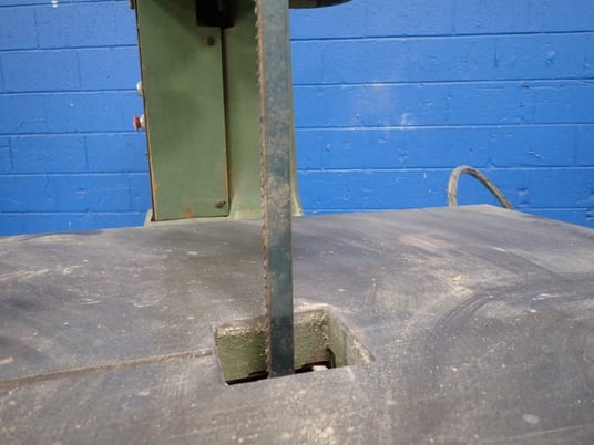 31" Danckaert, Vertical Band Saw, 31.5" x 31.5" Table, 0.5" Blade - Image 5