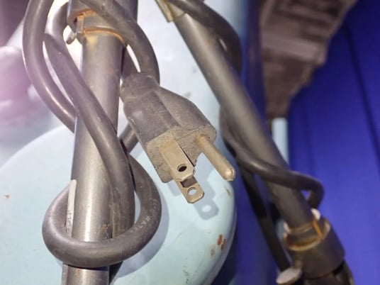 24" Grob #4V-24, Vertical Band Saw, 0.25" Blade width, 24" x 28" Table, 1985 - Image 9