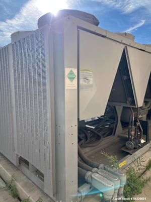 300 Ton, Carrier AquaForce #30XAB30064-0FSXM, Air-Cooled Screw Chiller, R-134A, ComfortLink controls, 73696 - Image 3