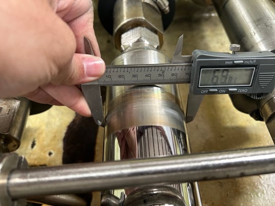 Gaulin #MC75 2TPS, 2 stage homogenizer 2-3/4" plungers, 2000 psi tapered seat poppet valve cylinder - Image 7