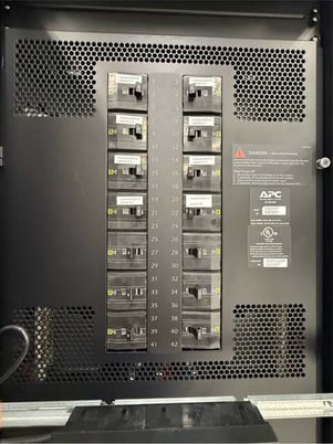 60 KVA APC OG-PD60F6FK1, PDU, 225A Main, 480 Volts, x 208/120 Volts (12 available) - Image 2