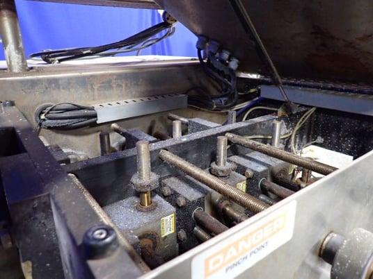 E-Pak Machinery, 3-Spindle Capper, 2.3 kVA, 115 V, 2014 - Image 7