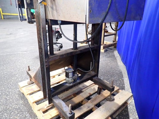 E-Pak Machinery, 3-Spindle Capper, 2.3 kVA, 115 V, 2014 - Image 8
