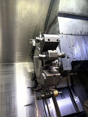 Daewoo Doosan #Lynx-2100LSYB, cnc lathe, 23.6" swing, 11.8" diameter x 20.1" L max, 8" chuck, 2.6" bar, 20 - Image 5