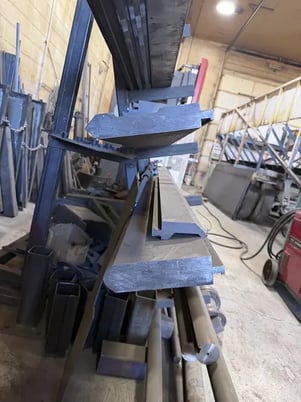 242 Ton, JMT #ADR-43220, hydraulic press brake, 14' overall, 10.4" stroke, 2-Axis Back Gauge, manual - Image 8