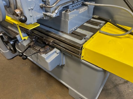 Heald #273A, internal grinder, 28" sw, 4" risers, 12" extended base, workhead sine bar, hydrostatic ways - Image 9