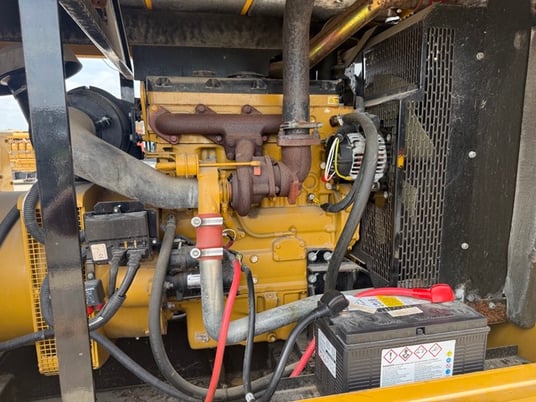 100 KW Caterpillar #D100-6, Diesel Generator Set, 1800 RPM, Caterpillar C4.4 engine, 277/480 Volt, 28 hours - Image 7