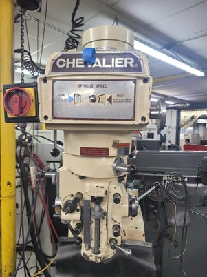 Chevalier #FM-3VKH, Bridgeport style manual knee mill, 10" x50" tbl., 3 HP, 33" X, 16" Y, 15" Z, 60-4500 RPM - Image 5