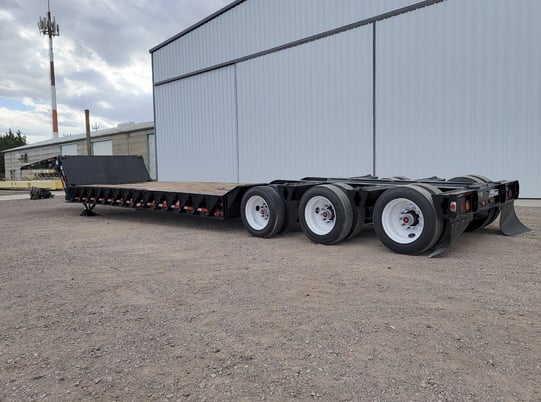 Load King, ultimate heavy-haul lowboy, 80000 lb., 21' 5" bed length, 43' OA, tri-axle, 1997 - Image 2