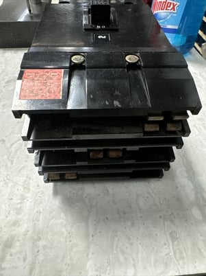 225 Amp. Square D #Q2-32225, Molded case circuit breaker, Q2, 3ph, 3P, 240 Volts, - Image 4