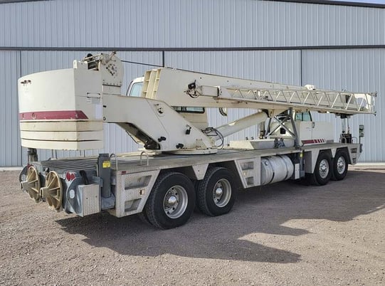 54 Ton, Terex #T560, truck crane, 110' lift height, 32' jib, Detroit Series 60 diesel engine, 2001 - Image 5