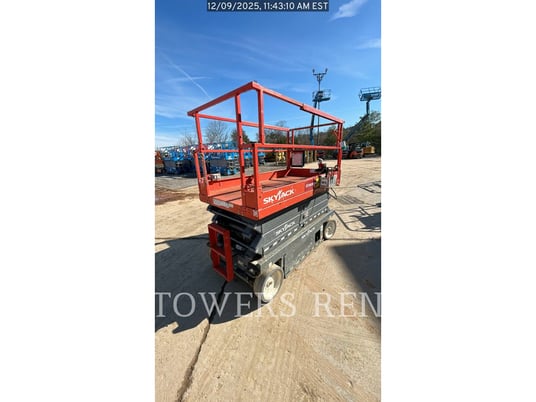 Skyjack, Inc. 2646E, Lift Scissor, S/N: 70043897, 2019 - Image 2